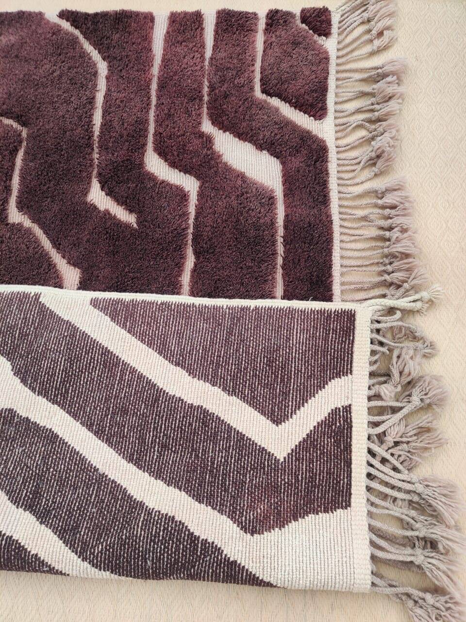 Mrirt rug 300x200 cm – Thick premium wool, abstract chocolate pattern