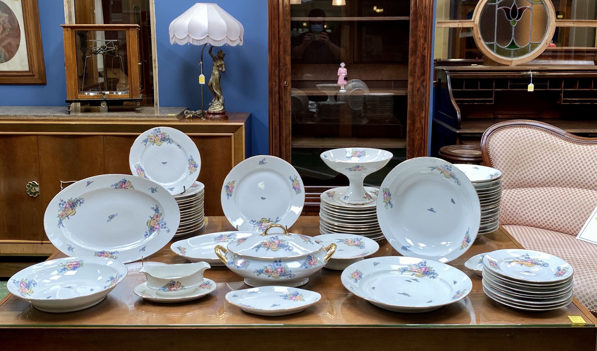 Limoges porcelain table service