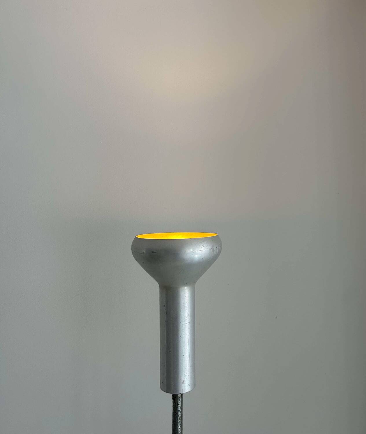 Vintage modernist floor lamp, Gino Sarfatti model 1073, Arteluce Italy 1956