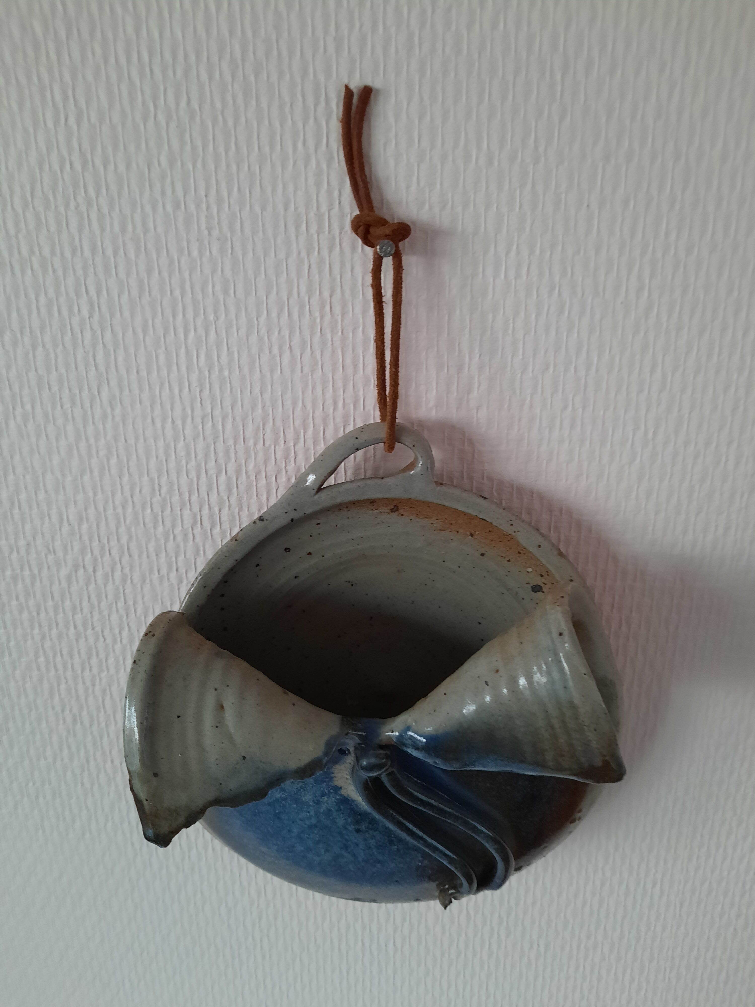 empty pocket signed v/s malicorne