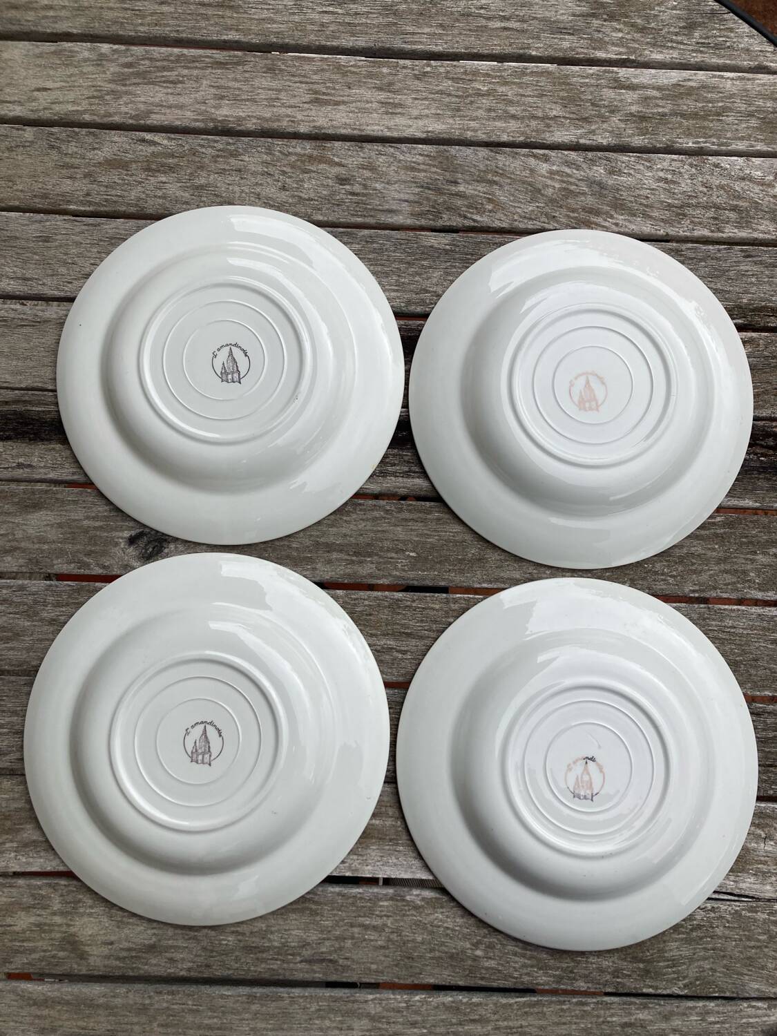 L'Amandinoise (St Amand) green soup plates with gold edging