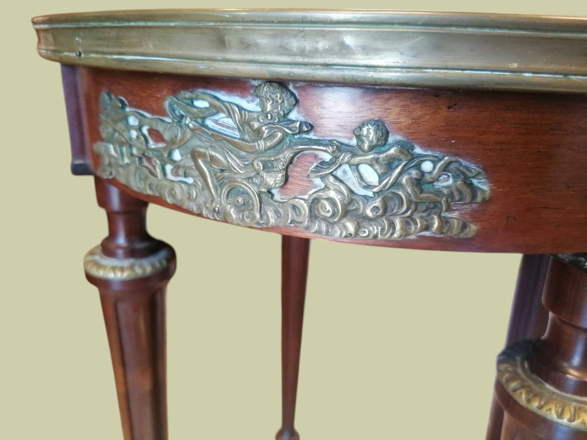 Table d'appoint / sellette / guéridon à l'antique - Bois, bronze et marbre