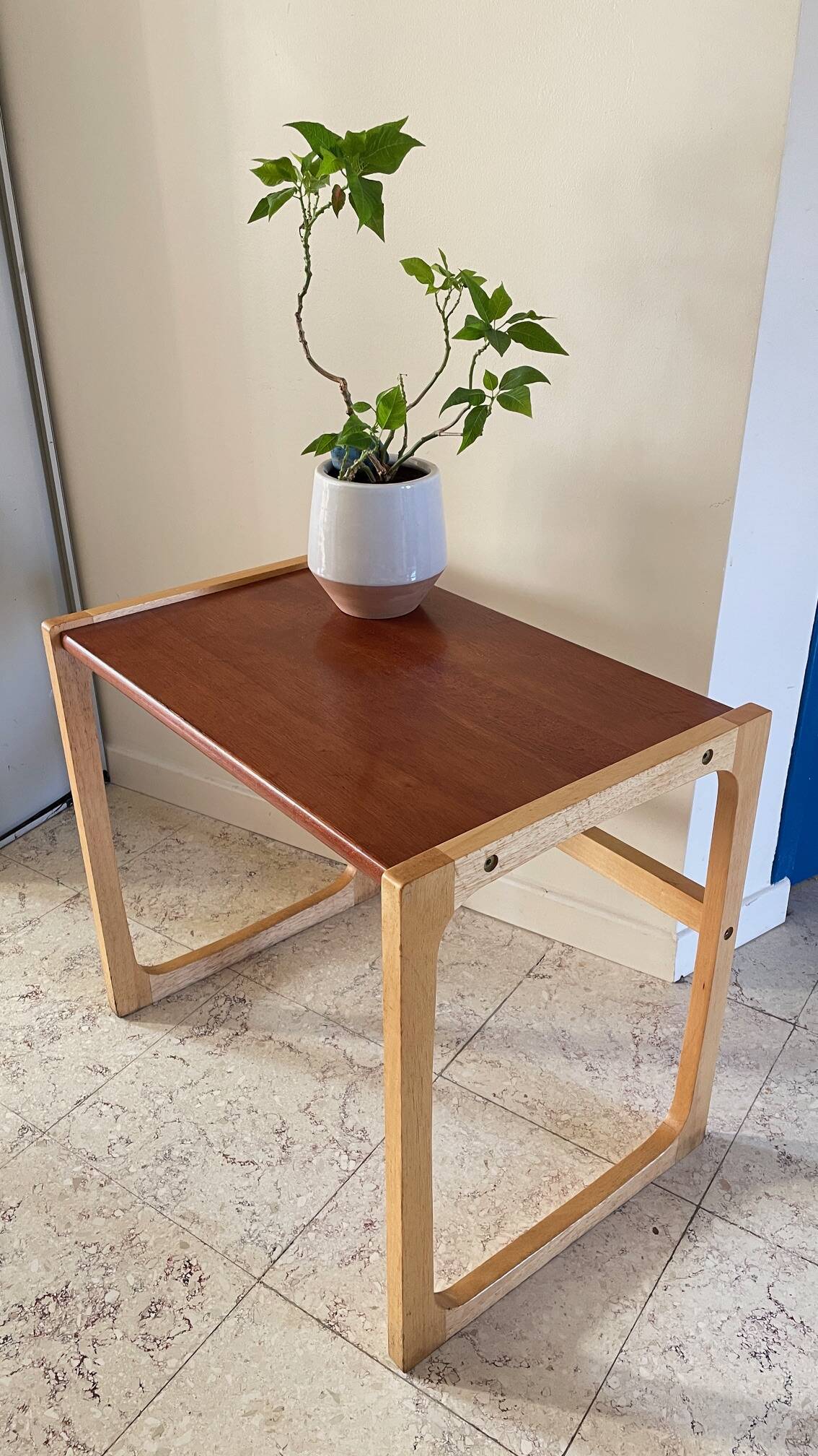 Table basse bois exotique vintage