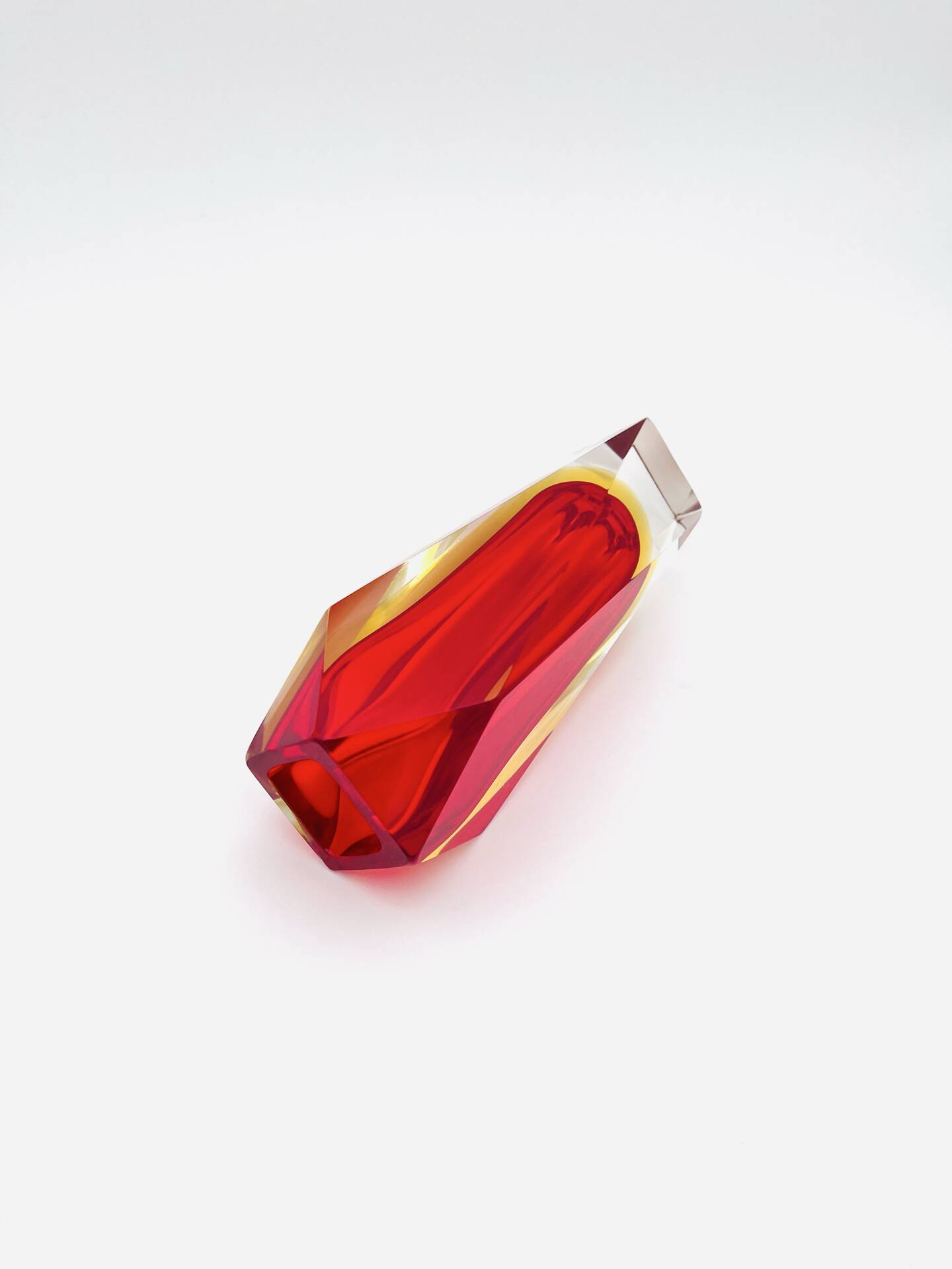Vase Flavio Poli pour Seguso - Sommerso - Murano rouge et jaune