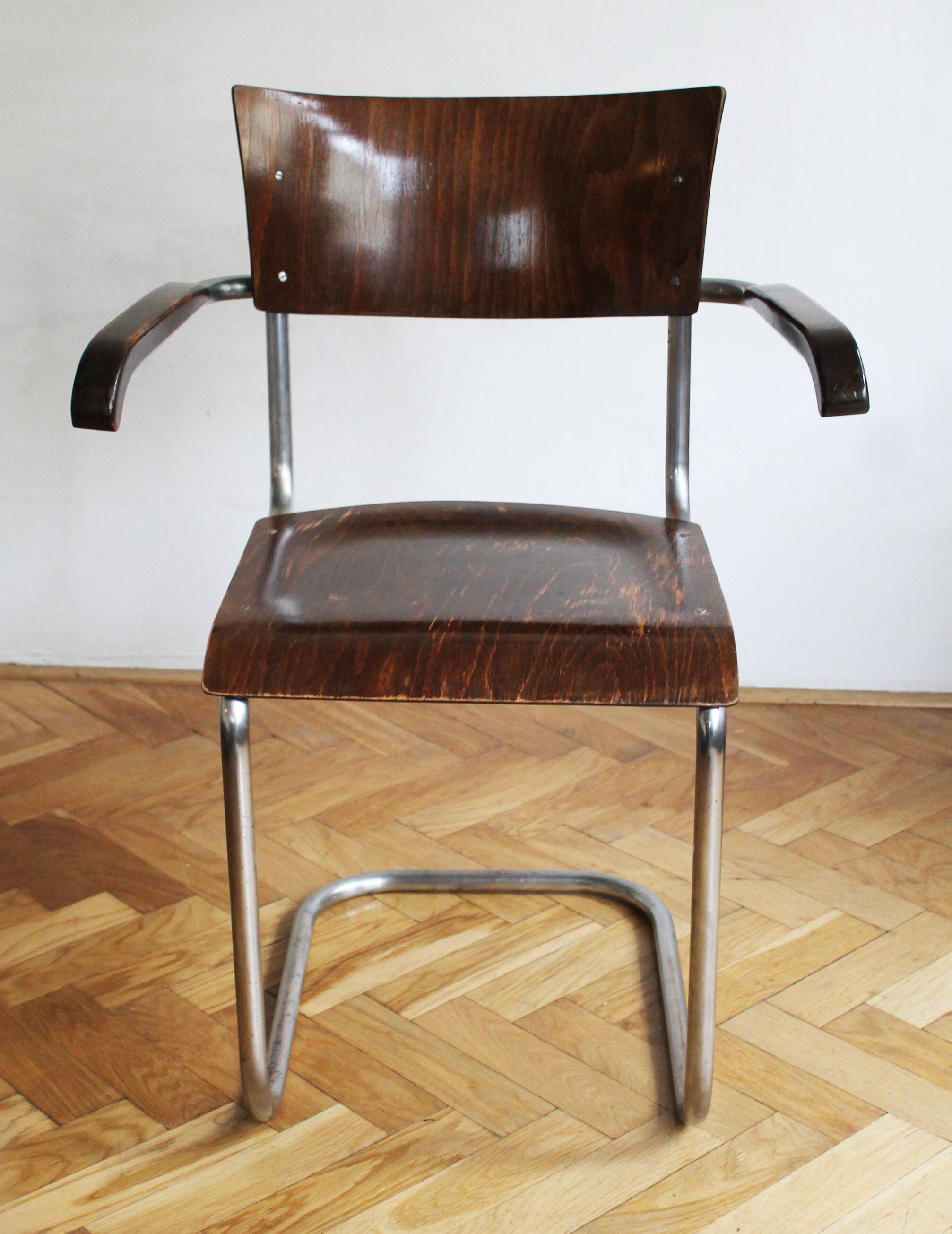 Modernist Cantilever Chair