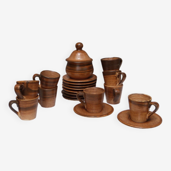 Stoneware coffee set - sugar bowl and 9 cups with saucers