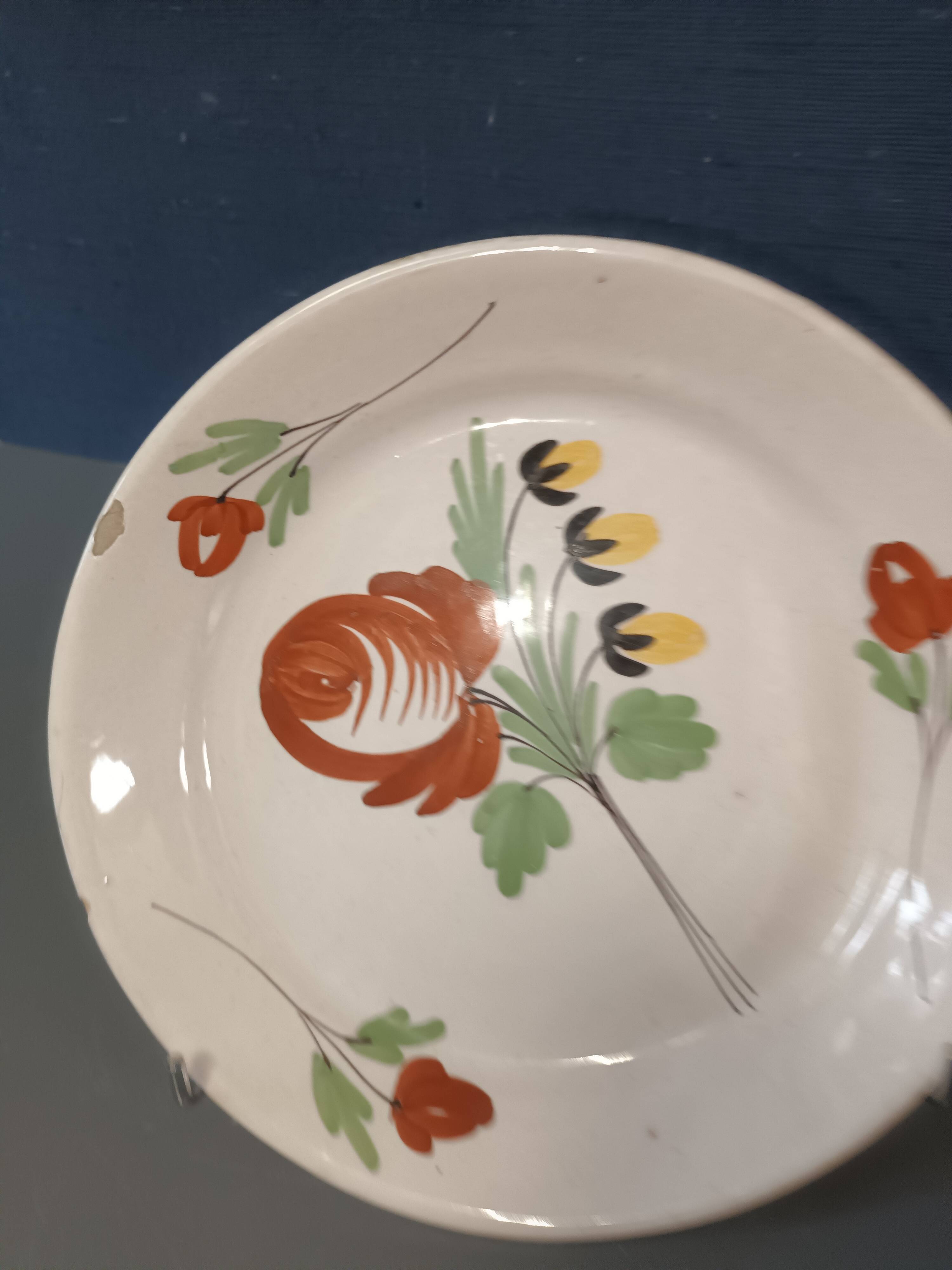 Hollow plate old earthenware
