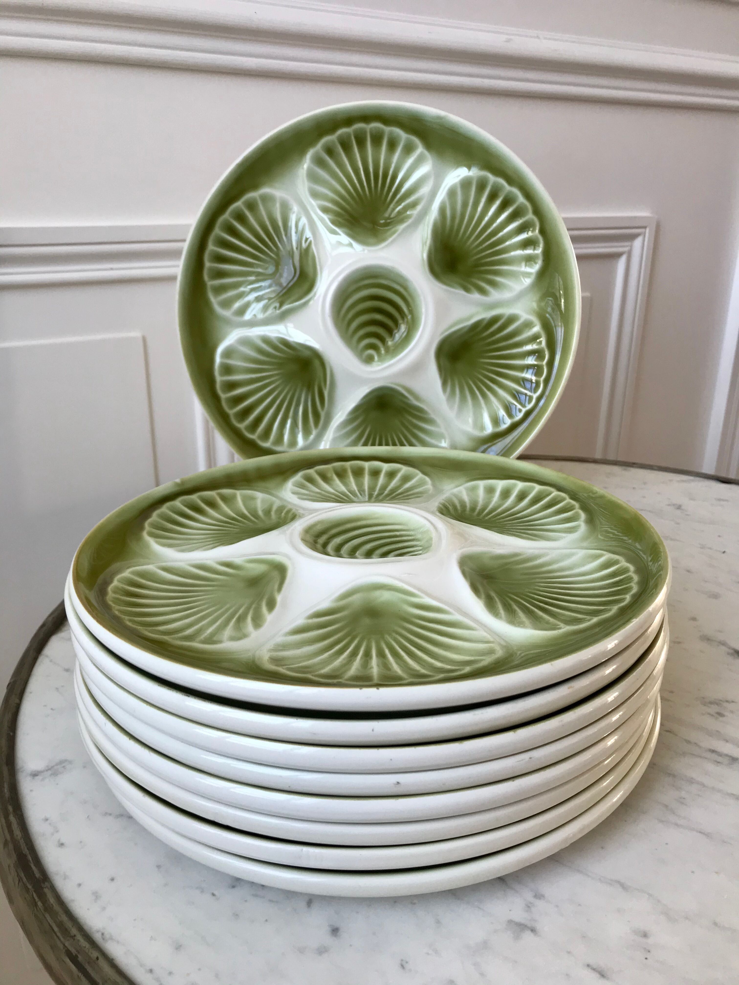 Set of 9 plates of green oysters moulin des loups 50s