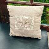 Lace cushion / Monogram