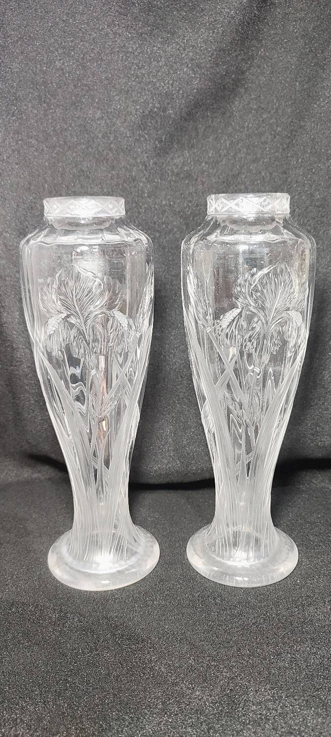 Par de jarrones "Art Nouveau" de cristal tallado. España, 1930s.