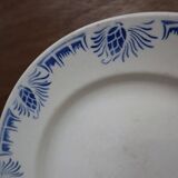 Badonviller round dish White/Midnight blue pine cone patterns