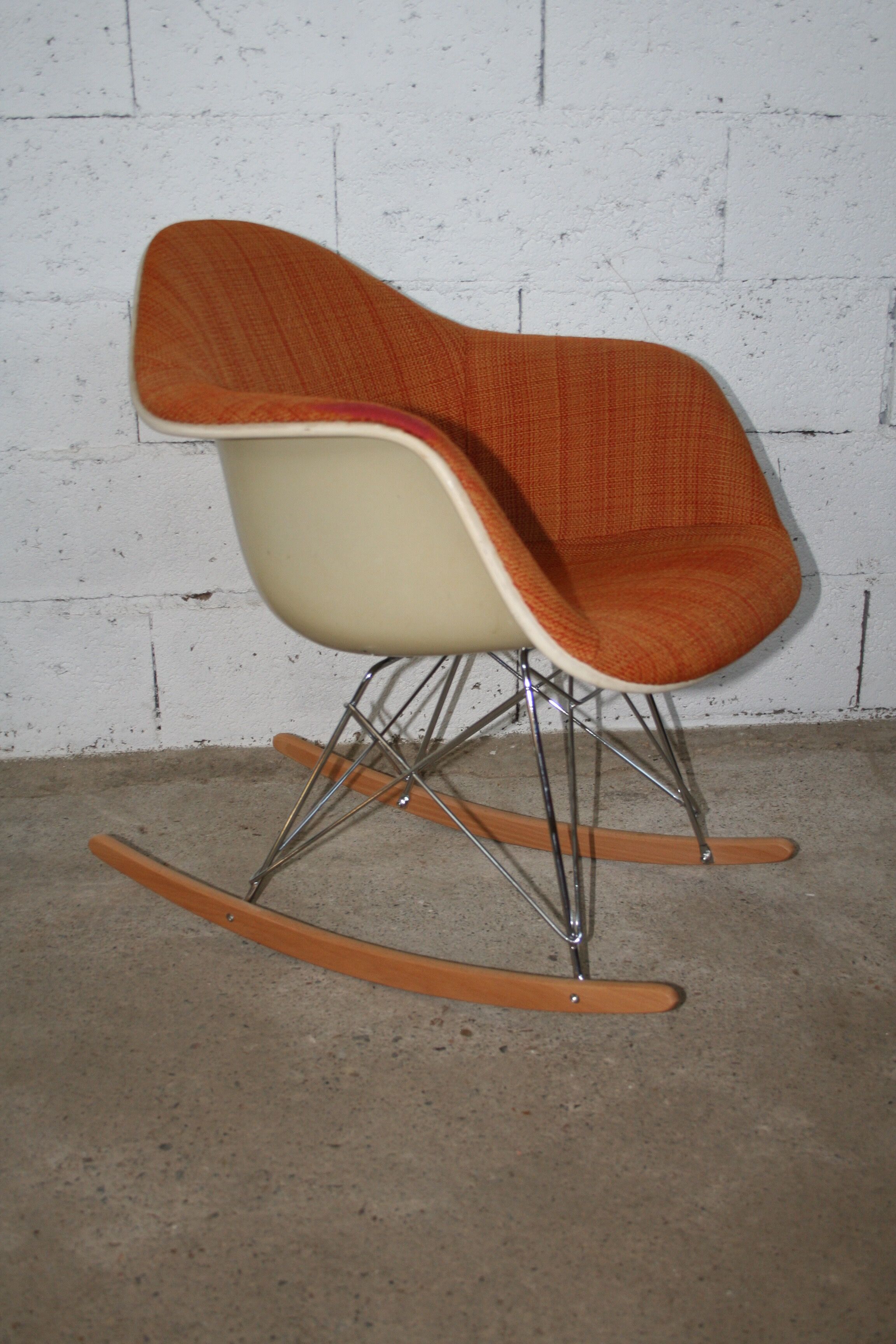 Rocking-chair par Charles & Ray Eames édition Herman Miller