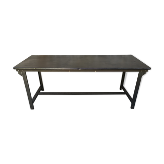 Table industrielle en acier
