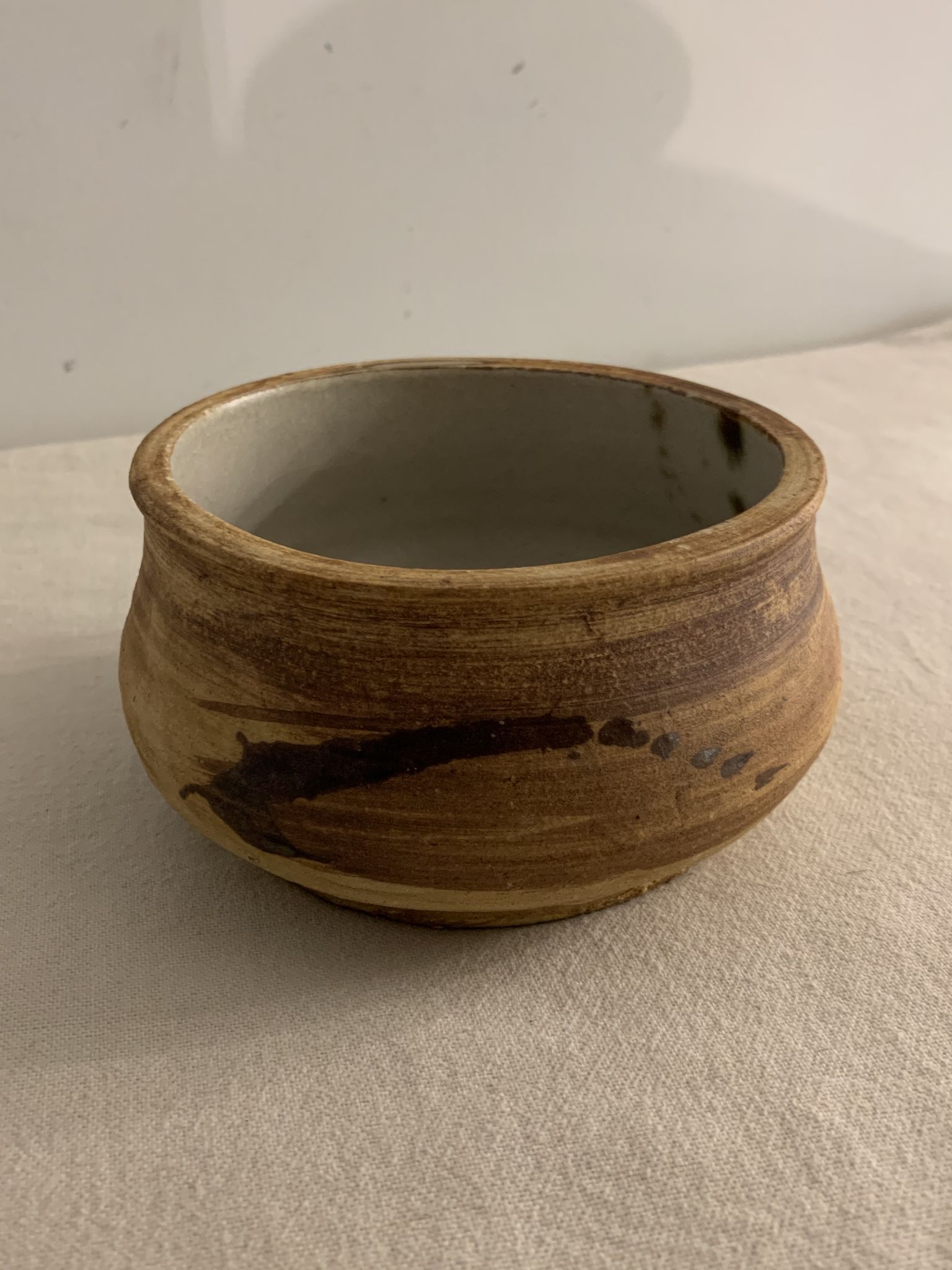 Pot ancien et son couvercle Poterie de la Colombe en grès 1975