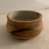 Ancient pot and its lid Pottery of the Dove in sandstone 1975