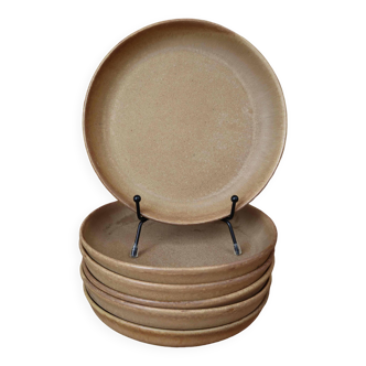 6 assiettes plates à rebords en grès