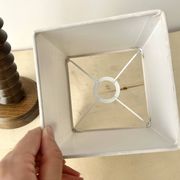 Pied de lampe rustique en bois tourné années 50, luminaire rustique vintage