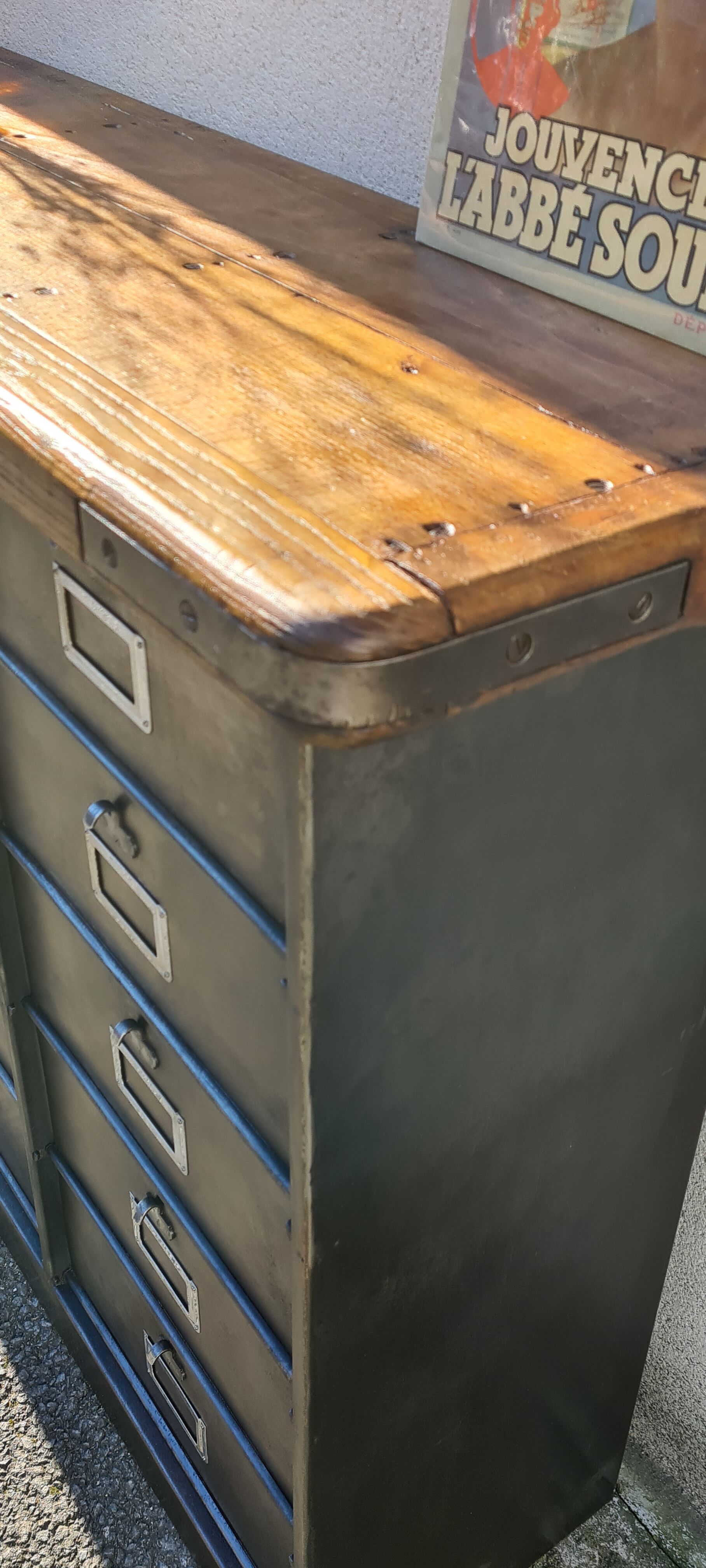 Furniture with valves