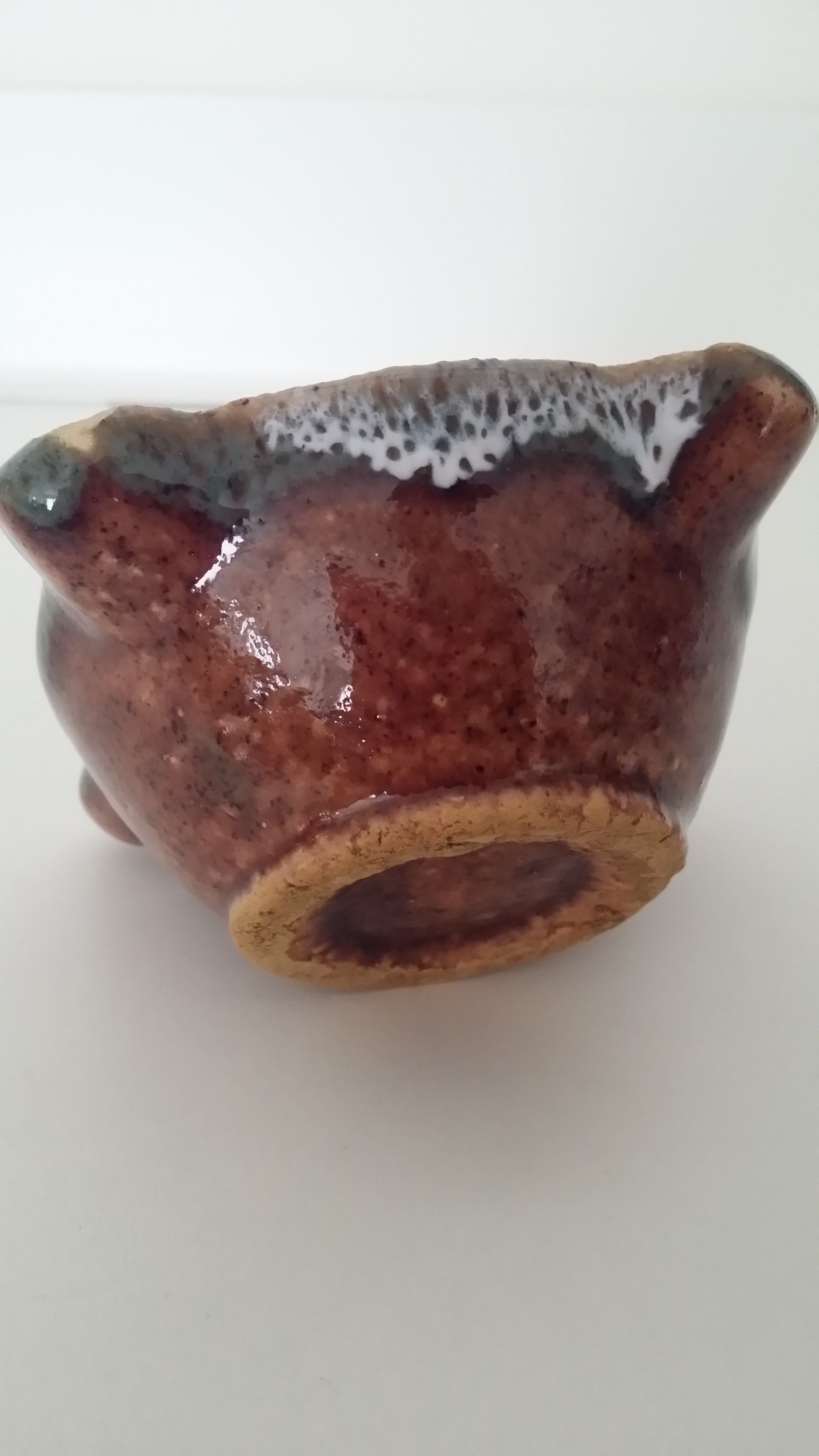 Ceramic ashtray