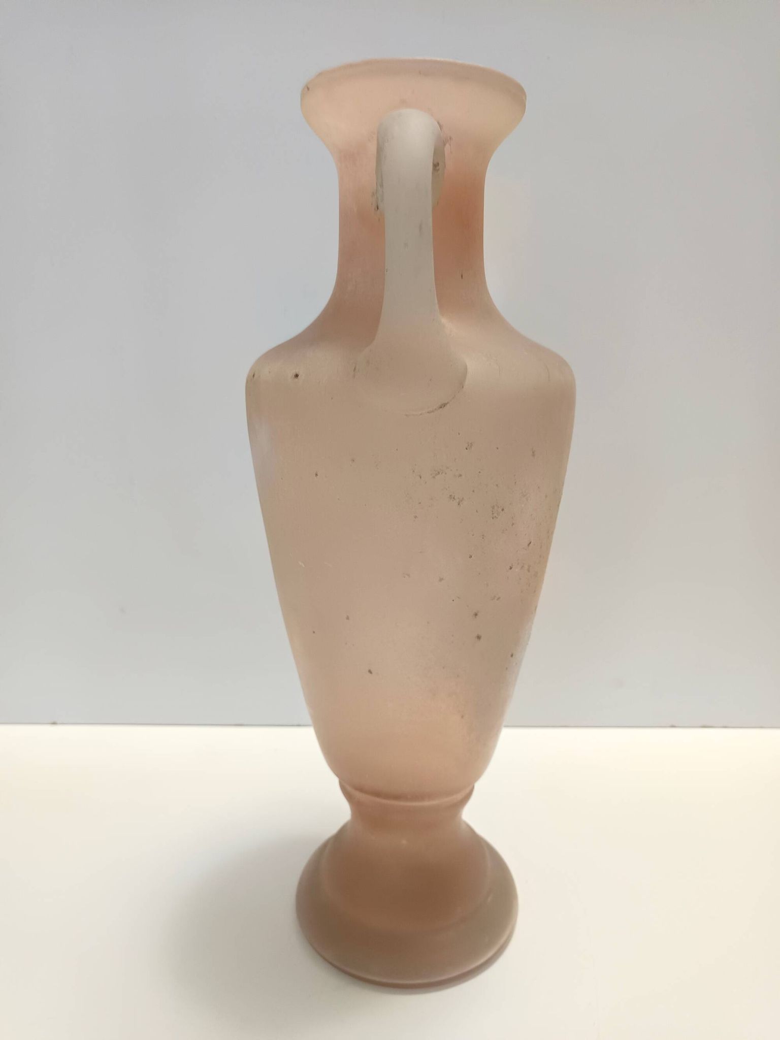 Peach Pink and White Scavo Glass Amphora Vase attr. to Seguso, Italy