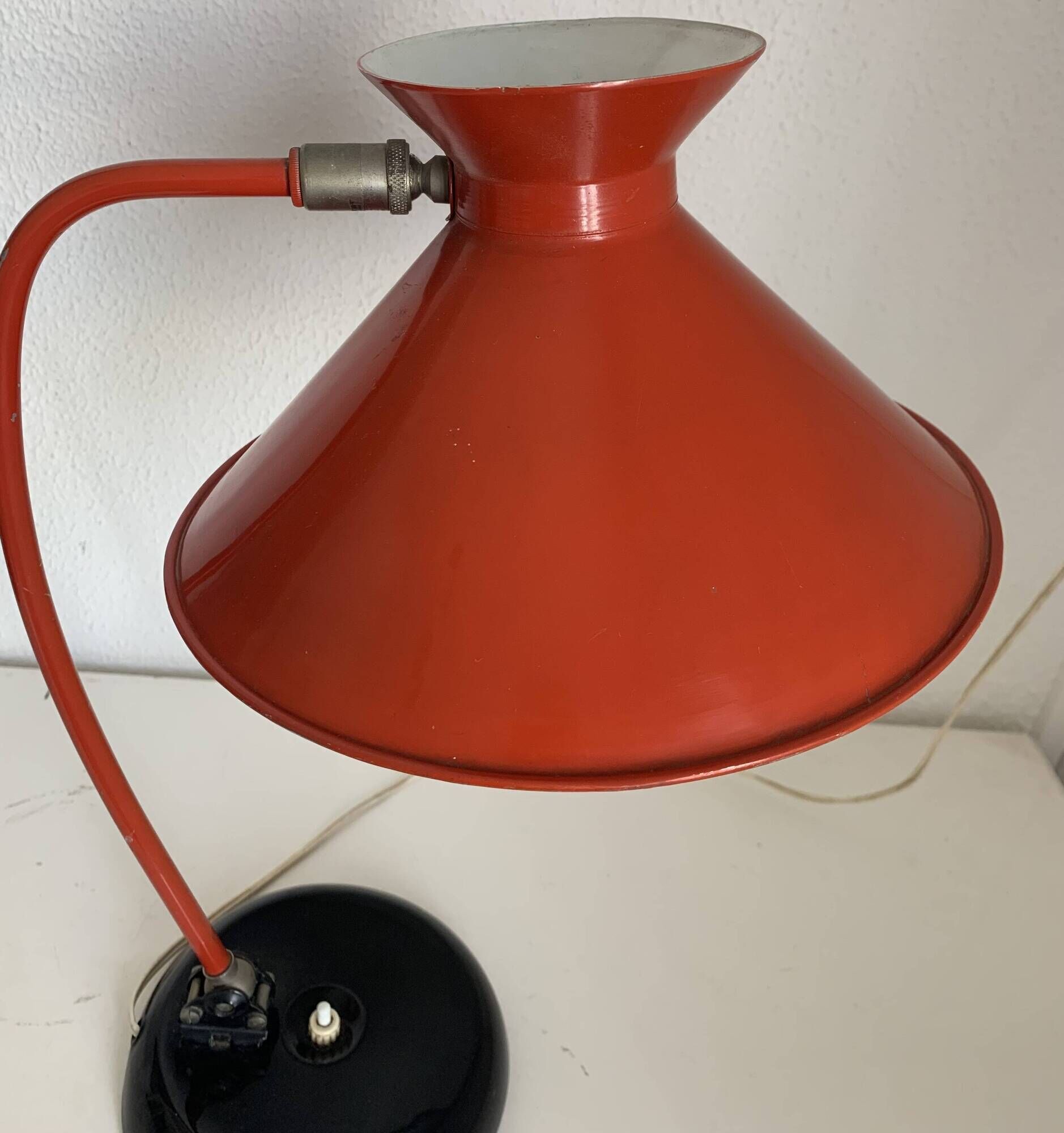 Vintage 1960s cardinal red diabolo desk lamp - 45 cm