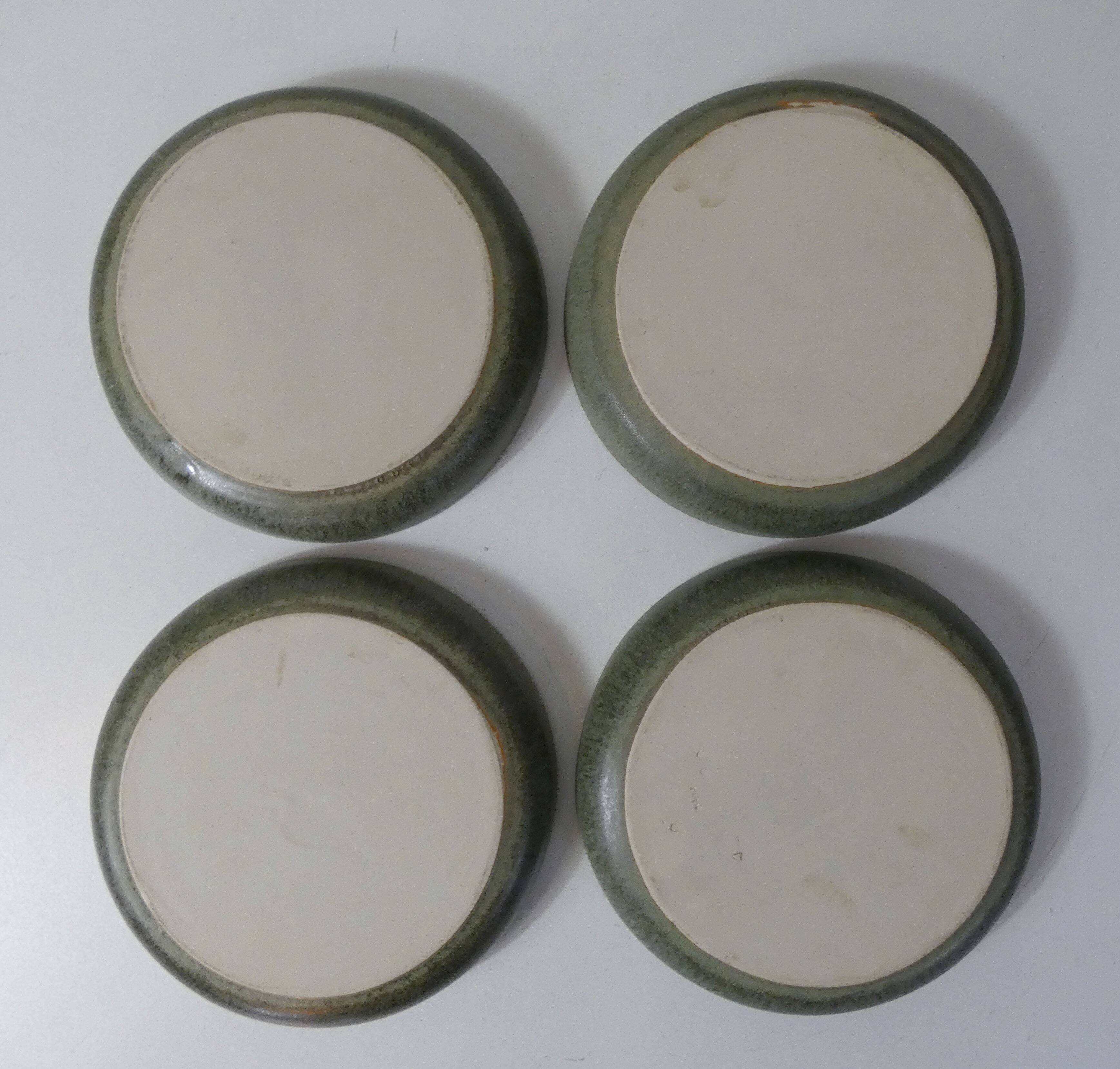 4 stoneware plates with straight edge