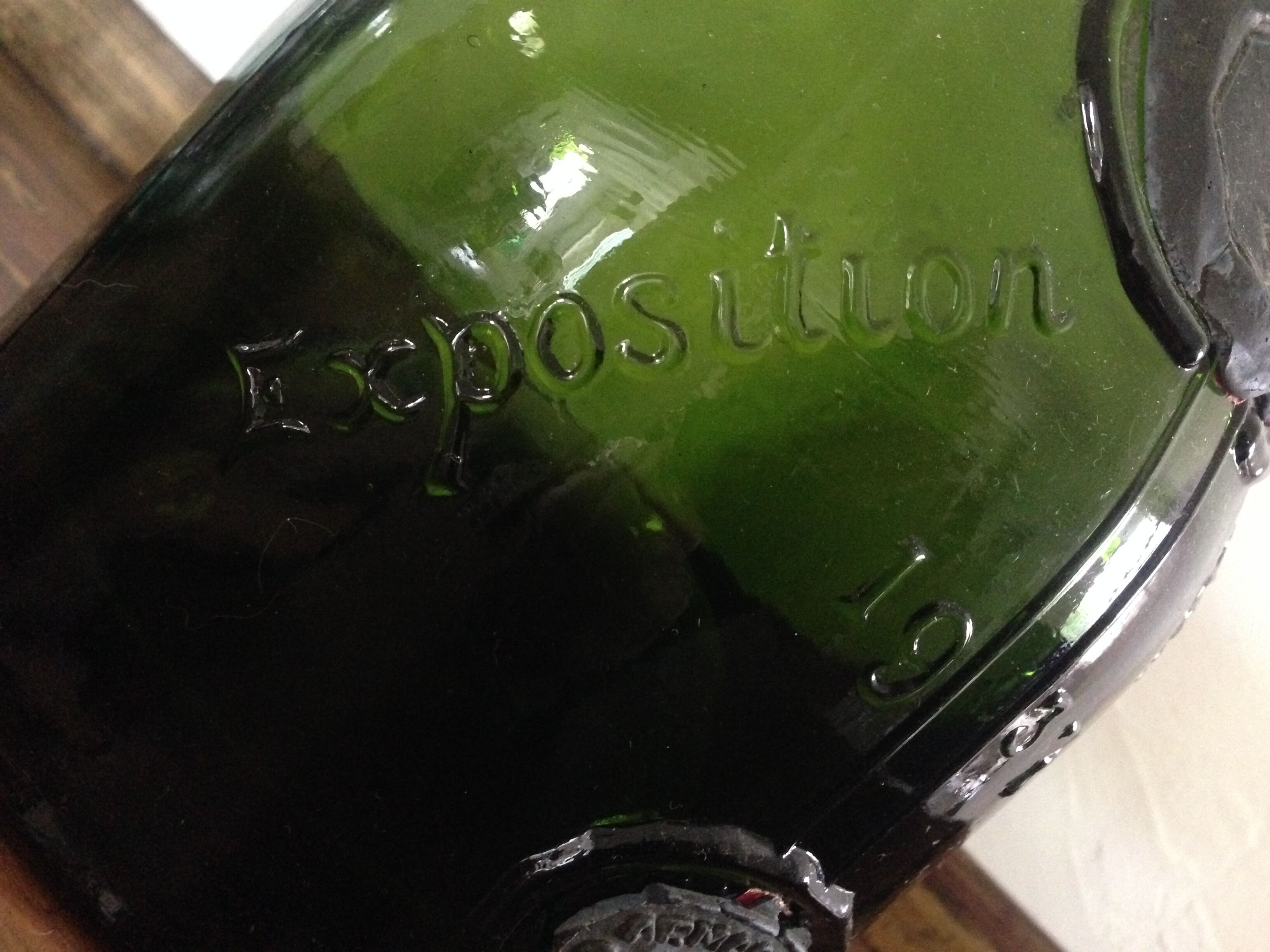 Bottle "world exhibition 1937"