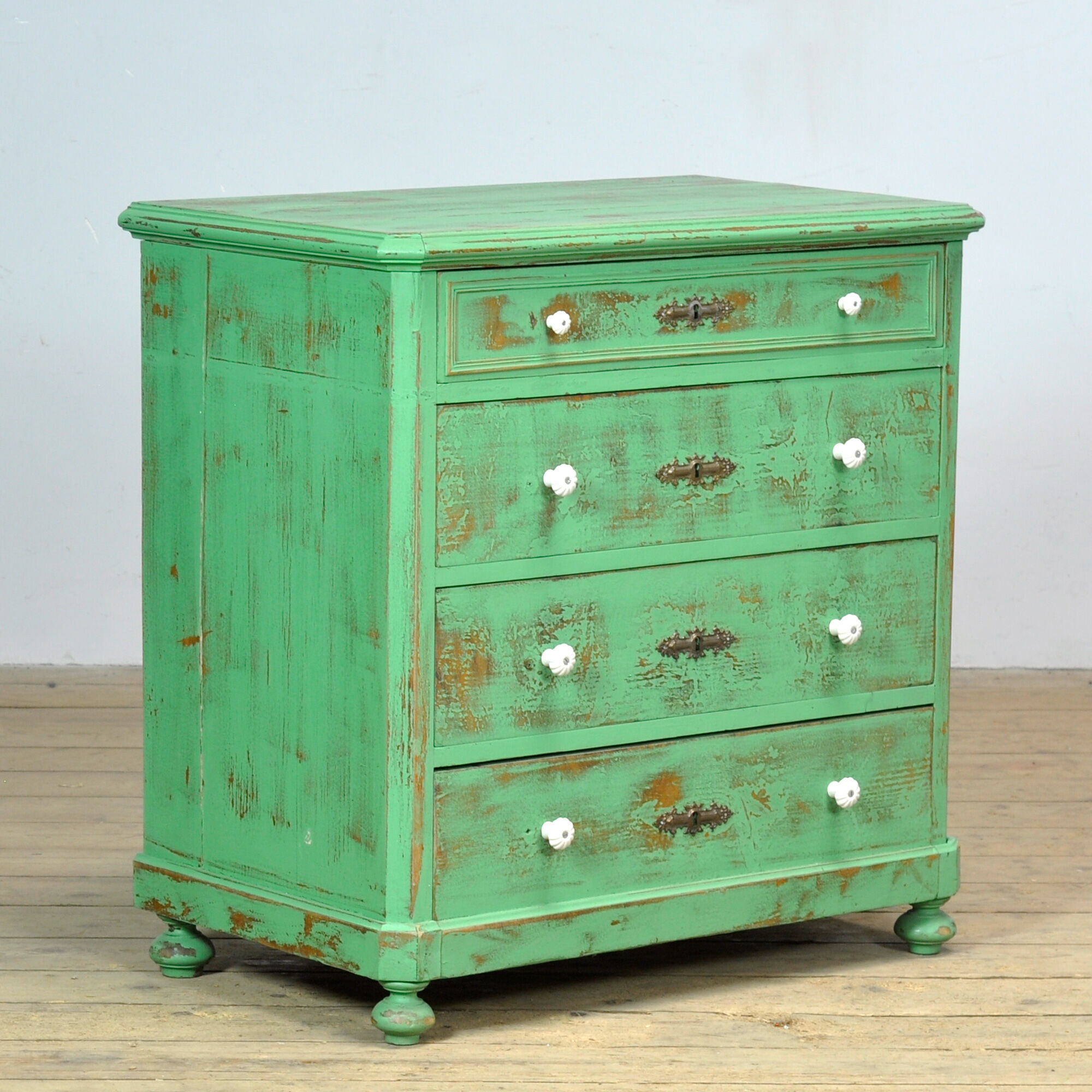 Commode en pin, vers 1910