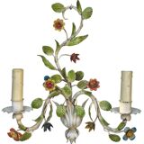 Wall lamp in colored flower sheet metal