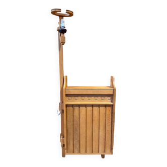 Swivelling bar and oak floor lamp – Guillerme & Chambron