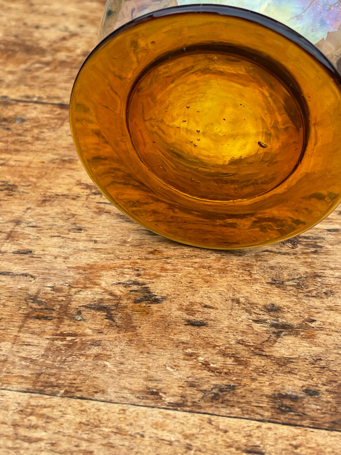 2 carafes cap and vintage amber base