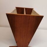 Magazine rack in teak wood with sand-coloured canvas, Danish and from the 1970s.