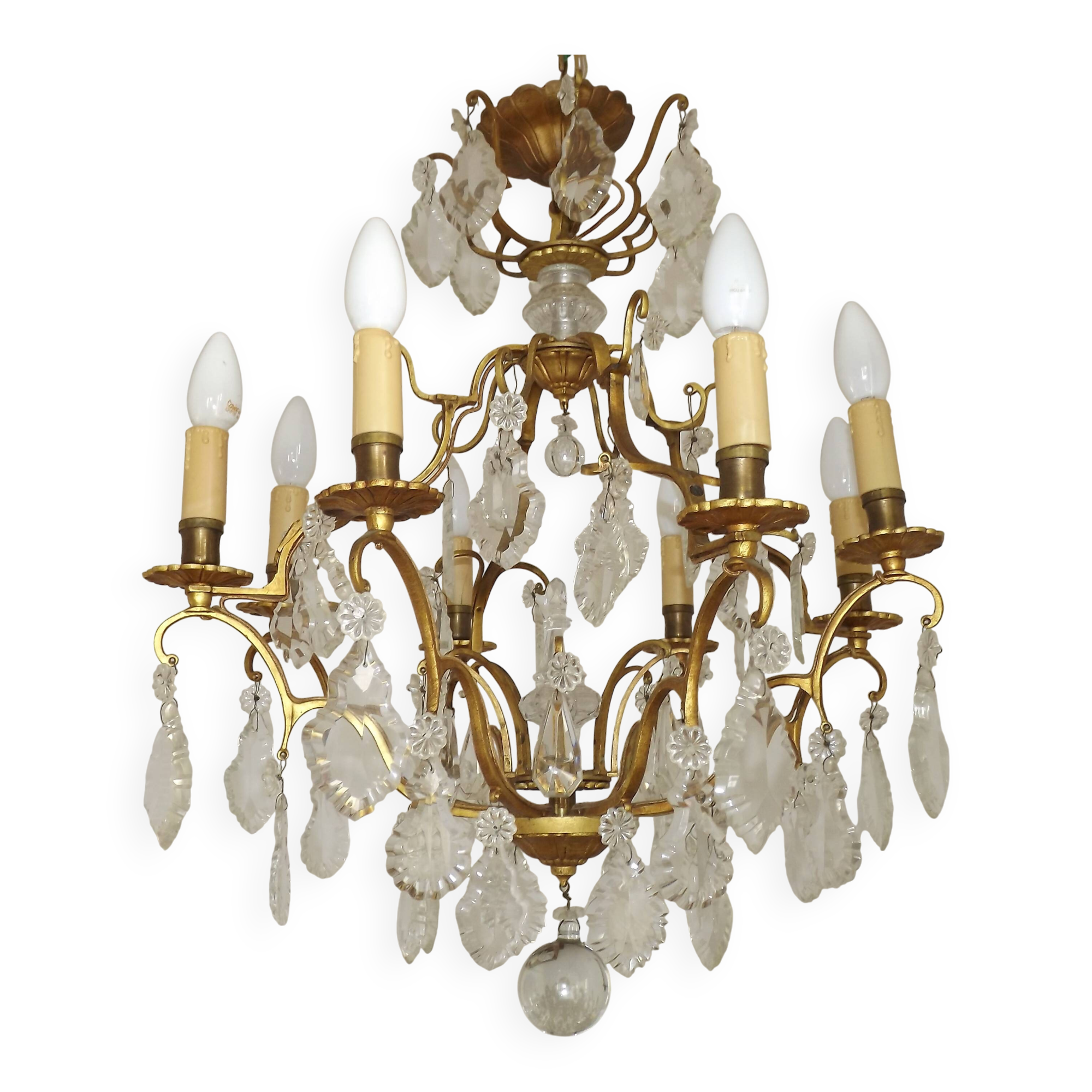 French Louis XV chandelier with 8 lights in gilded bronze, glass and crystal.