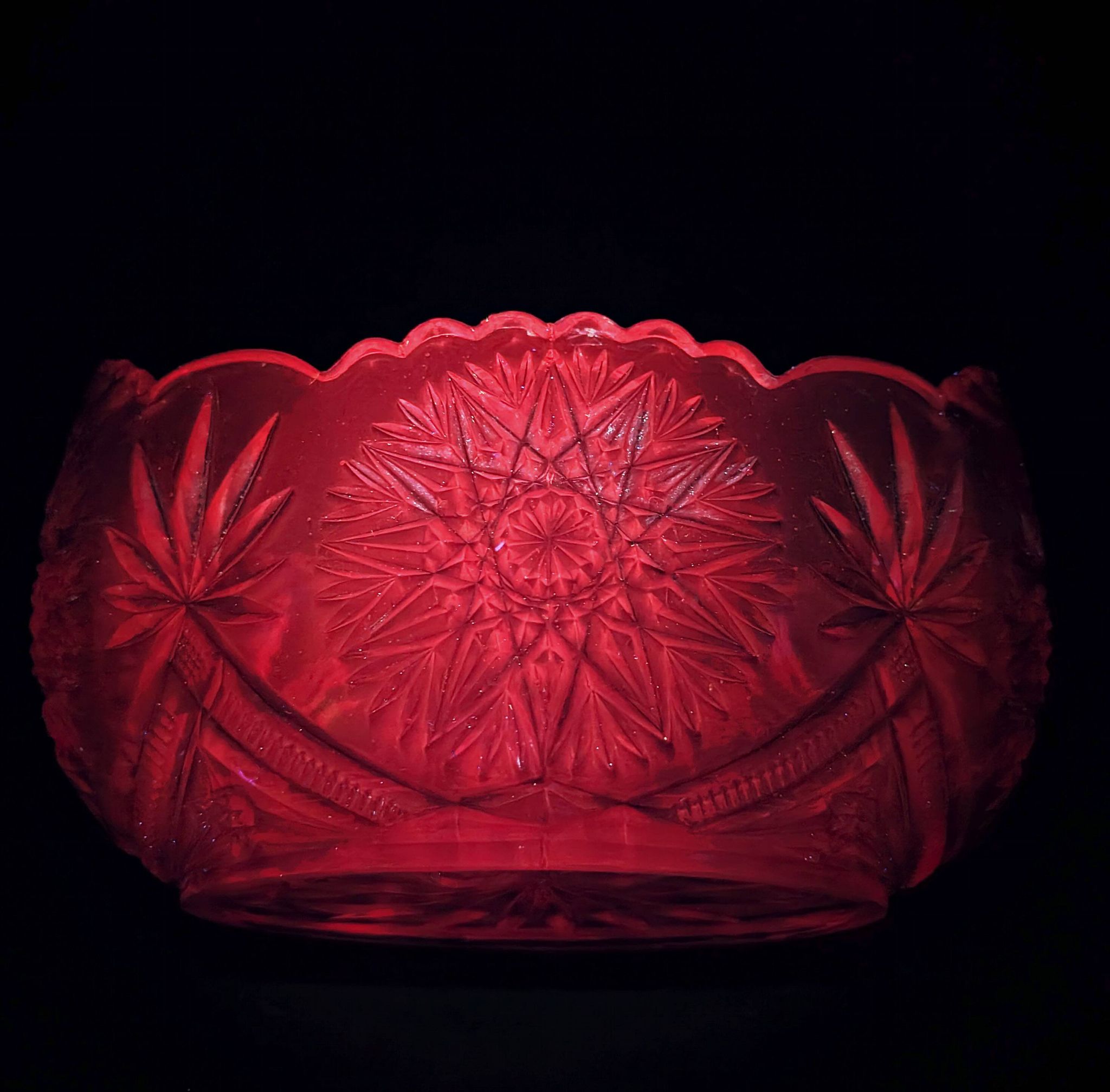 Vintage coupe in Depression Glass (Rosaline Glass)