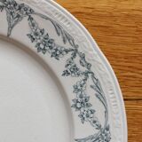 2 assiettes à dessert en terre de fer "Louis XVI" U&C Sarreguemines