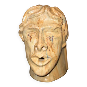 Visage en céramique