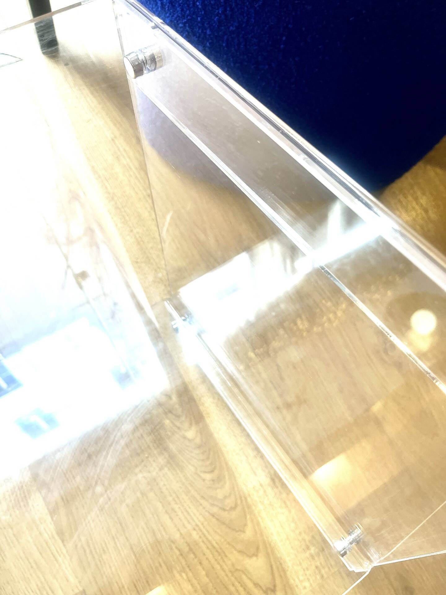 Pair of bedside tables in plexiglass — Michel Dumas for Roche Bobois, years