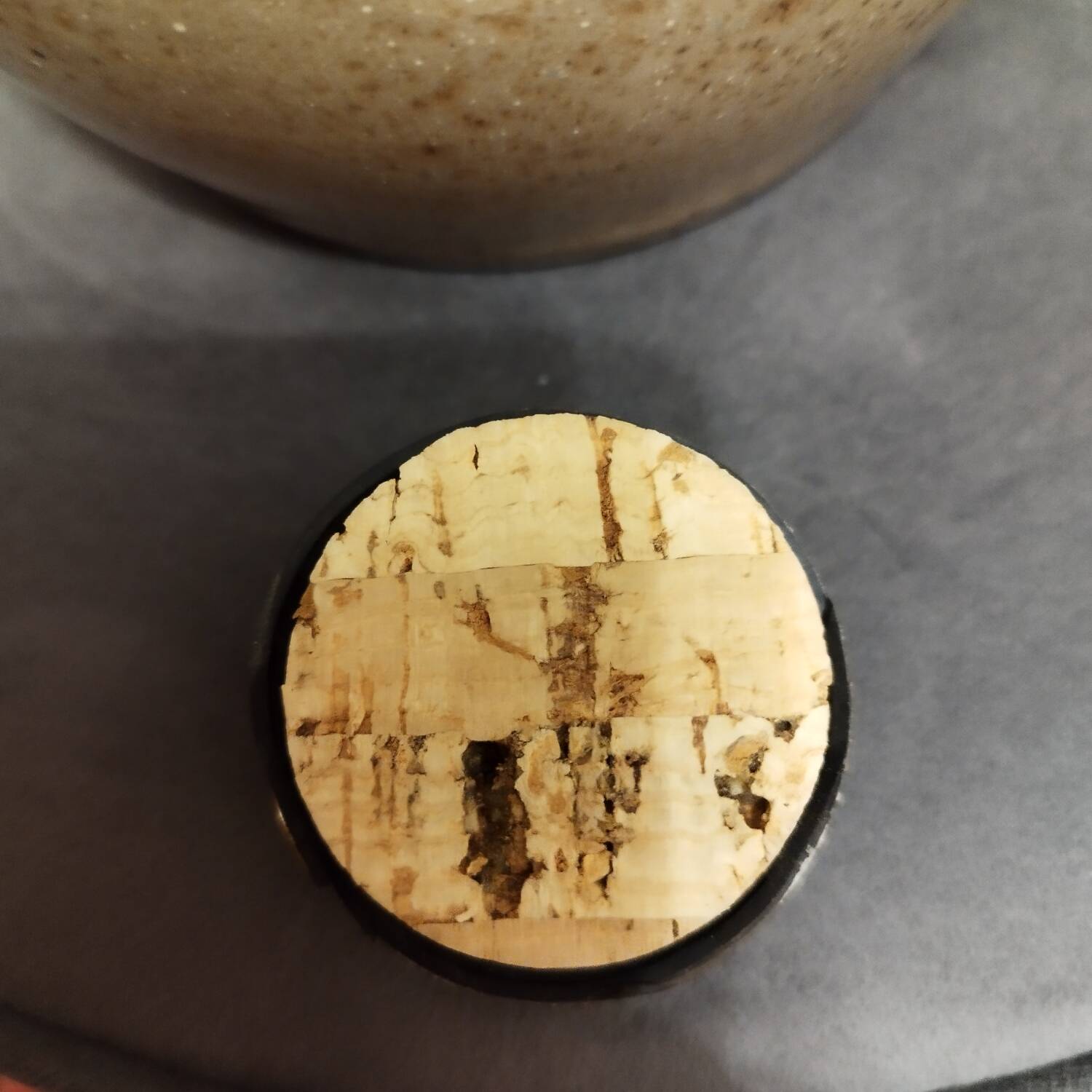 Pichet beige Vallauris fait main