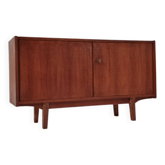 Buffet du milieu du siècle