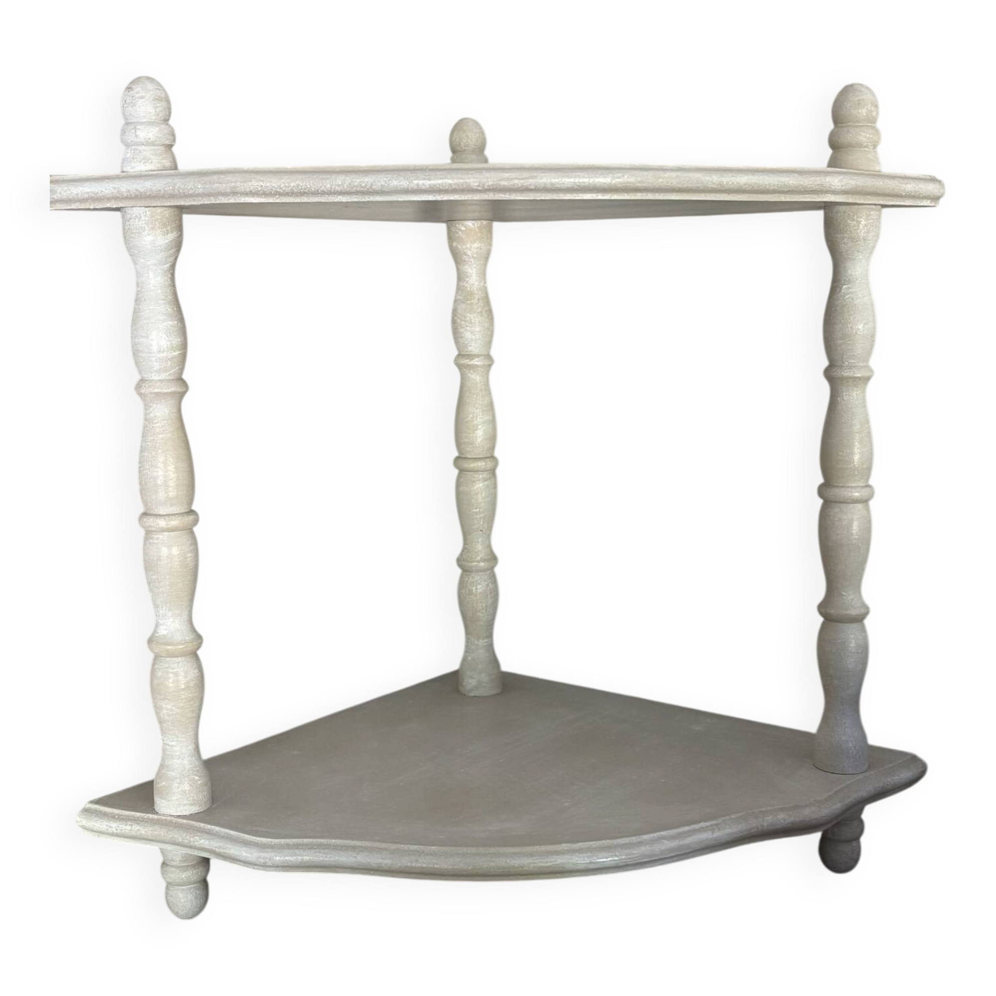 Corner shelf