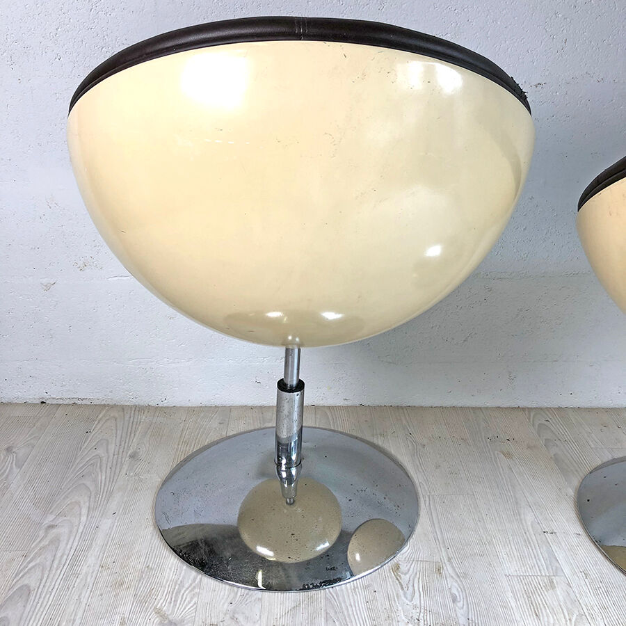 Paire de fauteuils coques et pieds tulipe vintage 70's