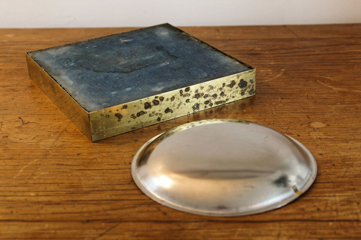 Picks up brass counter money