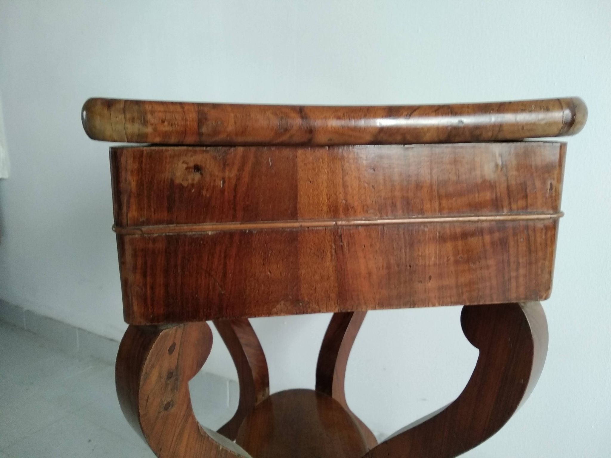 Table d'appoint travailleuse époque XIX