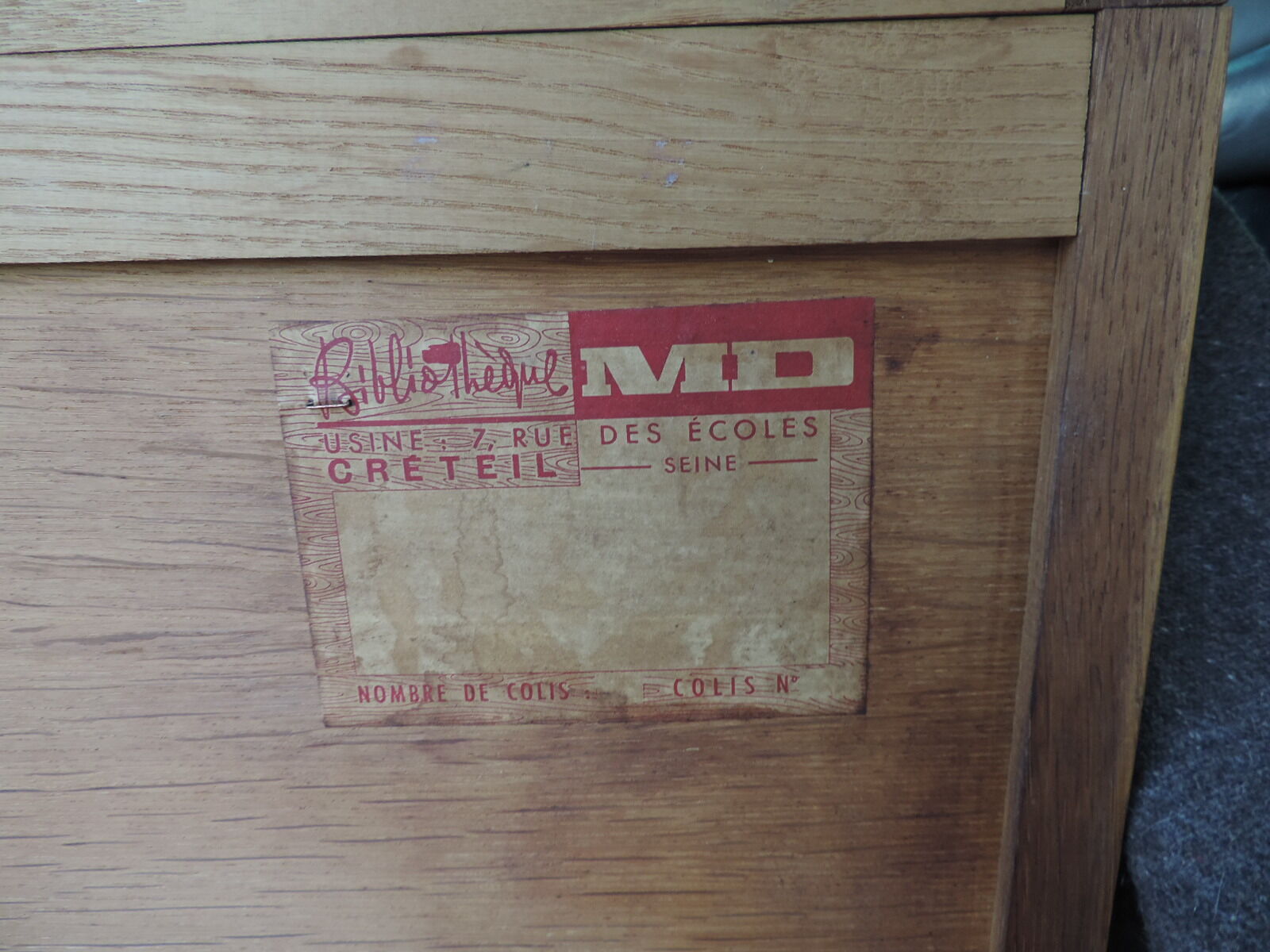 Furniture MD in light oak of vintage years.