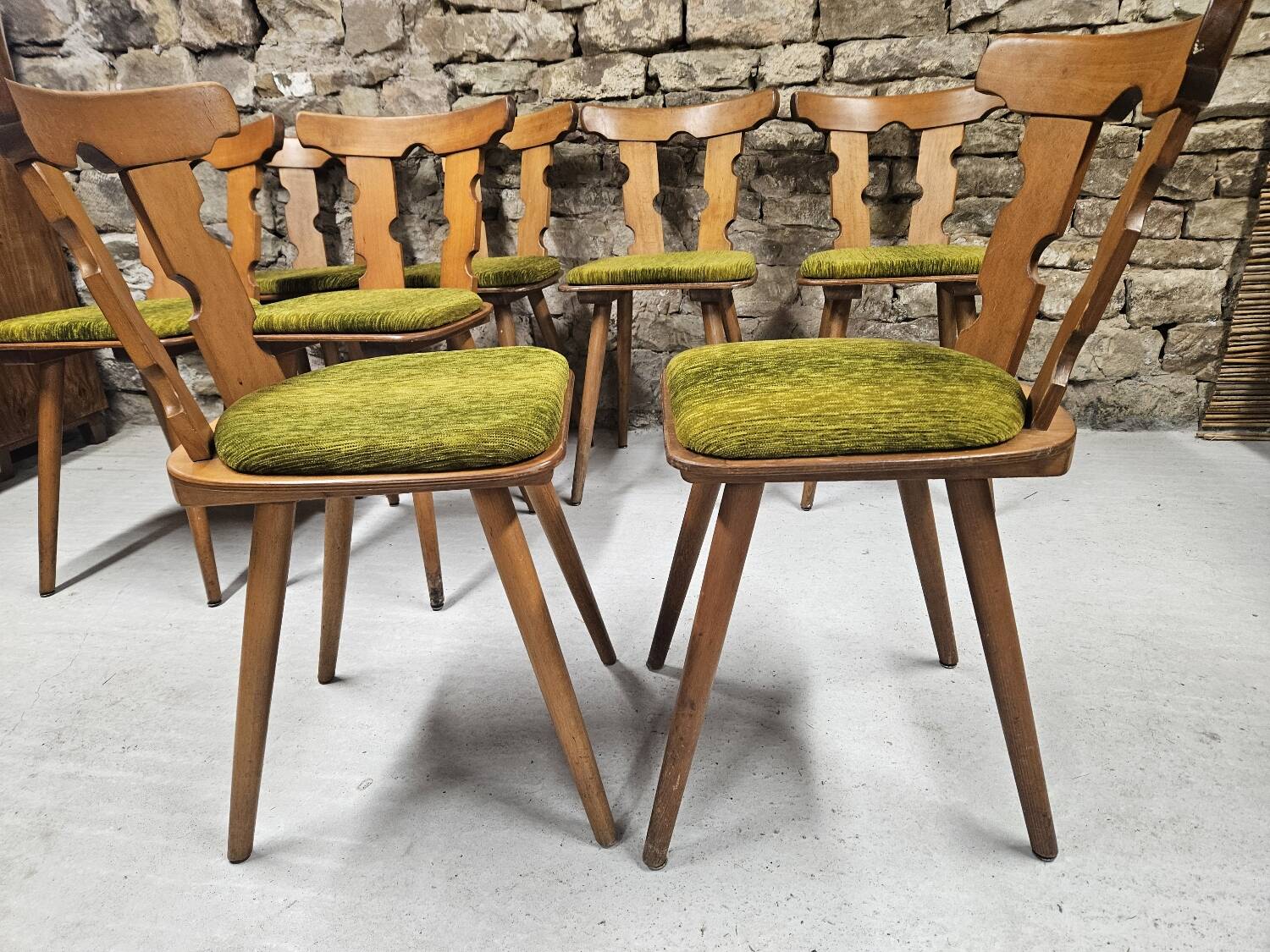 Lot  8 chaises bistrot 1970"