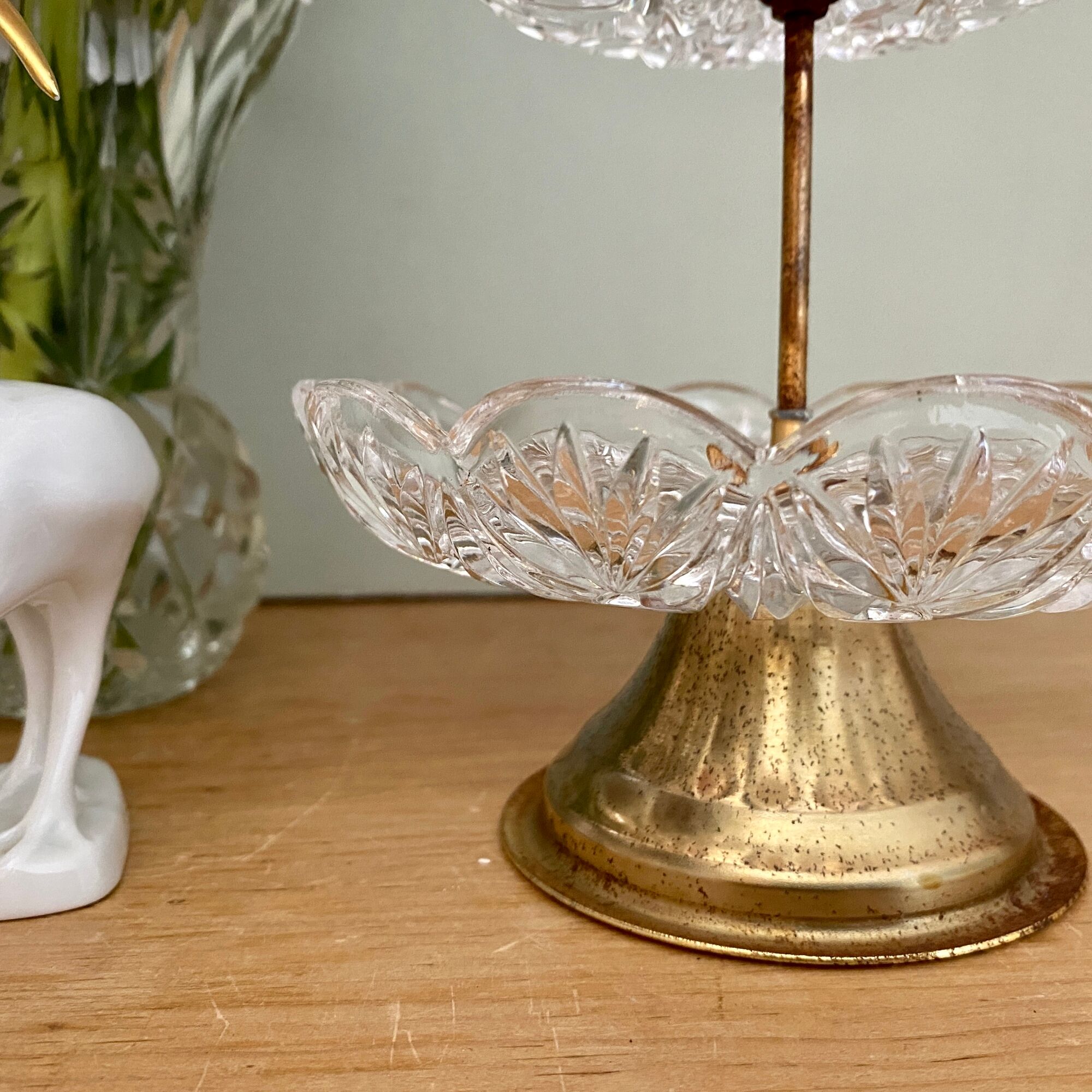 Porte bijoux ou serviteur vintage en verre ciselé et laiton