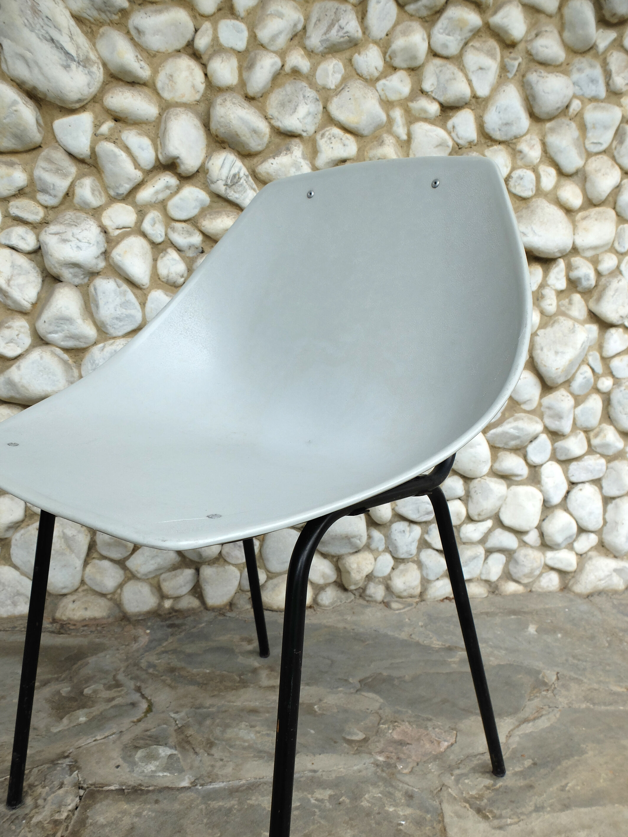 Pierre Guariche grey shell chair for Meurop 1950s-60s