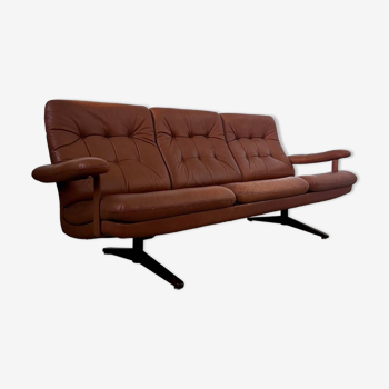 Old 3-seater leather sofa with wooden foot design from the 70s ARS furniture
