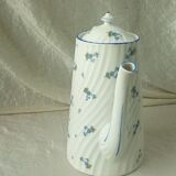 Coffee maker pouring porcelain twisted decot blueberry barbel