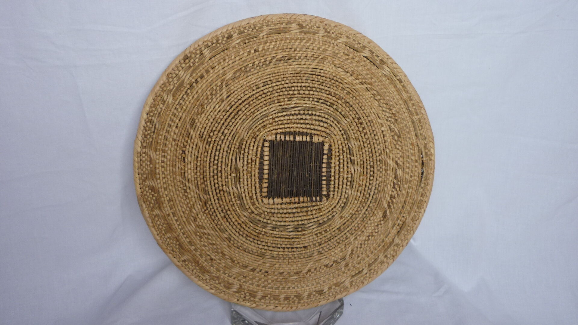 Corbeille tressée africaine